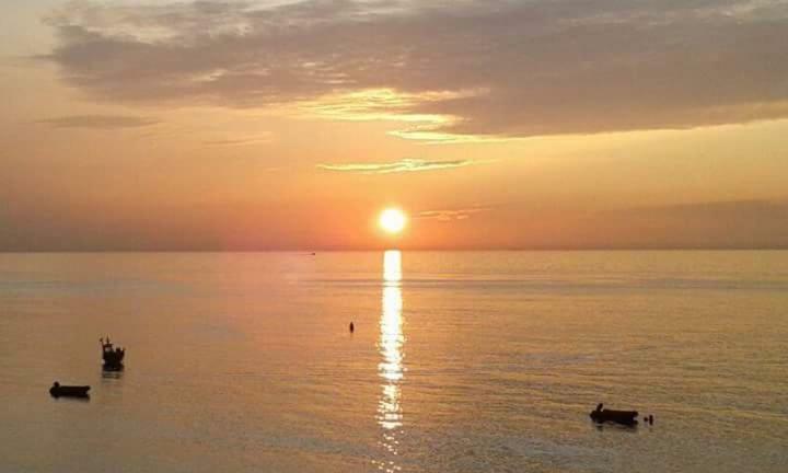Comme Un Poisson Dans L'Eau Villa Étretat Exterior foto